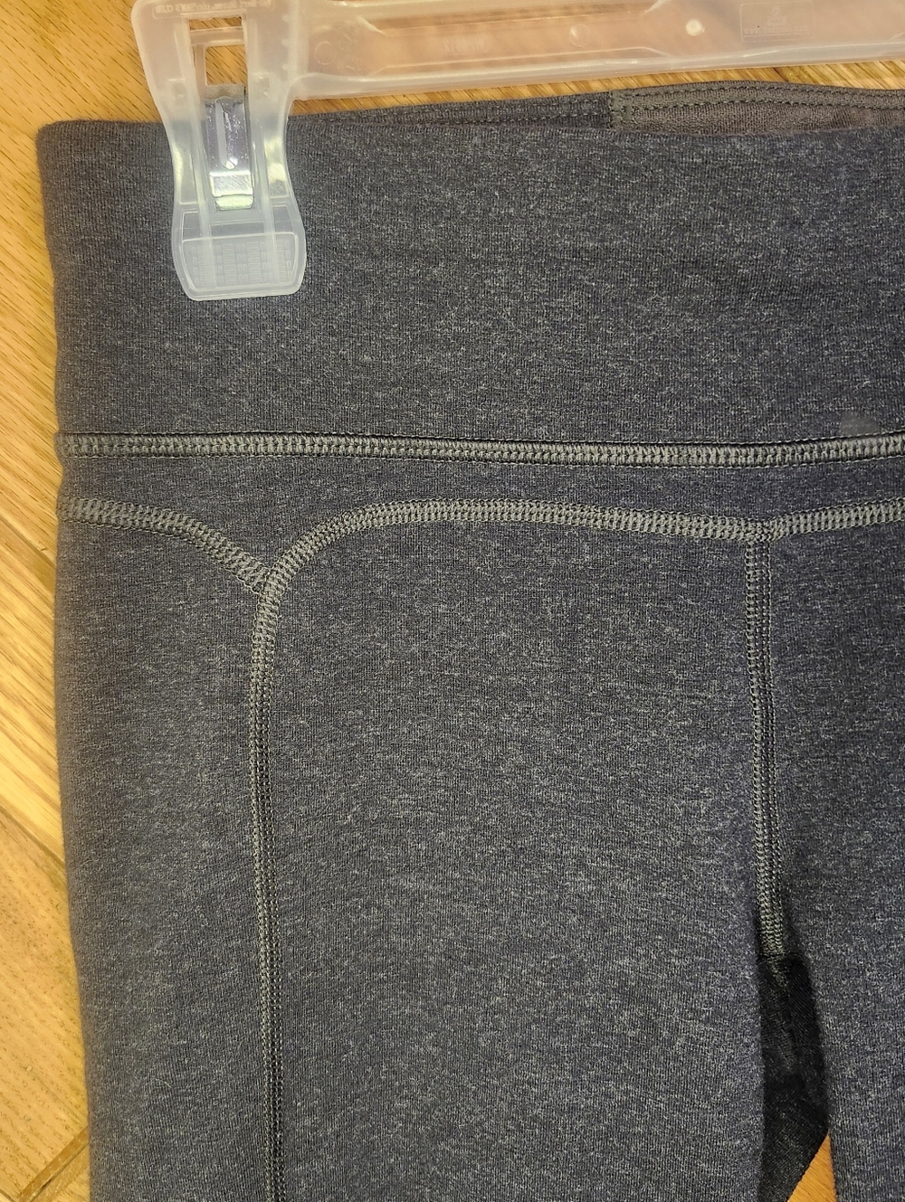 Fila Sport Small Dark Gray Active Cropped Leggings with Side And Back Pockets - Picture 2 of 10